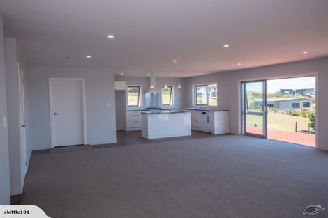 Photo of property in 3 Sunrise Place, Cable Bay, 0420