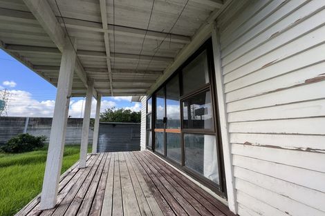 Photo of property in 25 Marewa Street, Te Atatu South, Auckland, 0610