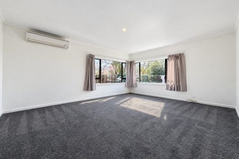 Photo of property in 21 Owens Terrace, Upper Riccarton, Christchurch, 8041