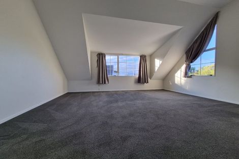 Photo of property in 14 Redfern Lane, Glenfield, Auckland, 0629