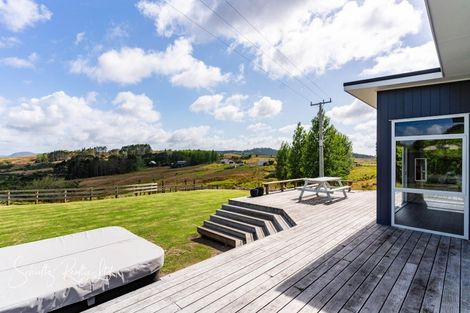 Photo of property in 918 Oneriri Road, Kaiwaka, 0573