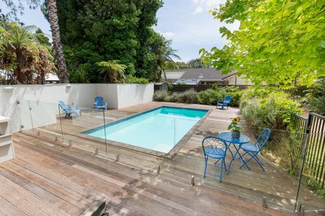 Photo of property in 5 Gulliver Place, Conifer Grove, Takanini, 2112