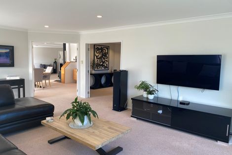 Photo of property in 1 Tuakura Way, The Gardens, Auckland, 2105