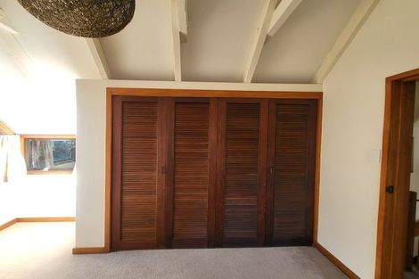 Photo of property in 7 Francis Bell Grove, Lowry Bay, Lower Hutt, 5013