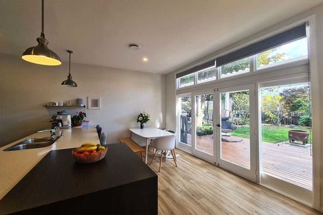 Photo of property in 2 Poulton Avenue, Richmond, Christchurch, 8013