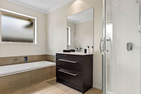 Photo of property in 14 Shadbolt Lane, Rolleston, 7614