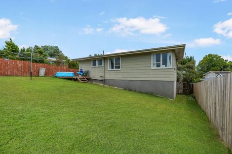 Photo of property in 25 Japonica Drive, Beach Haven, Auckland, 0626