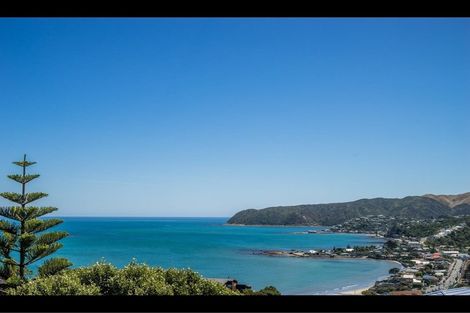 Photo of property in 3 Tregear Place, Camborne, Porirua, 5026