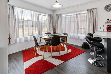 Photo of property in 20 Tawavale Street, Pukehangi, Rotorua, 3015