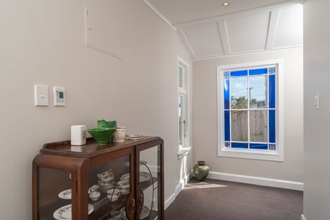 Photo of property in 18 Princess Terrace, Newtown, Wellington, 6021