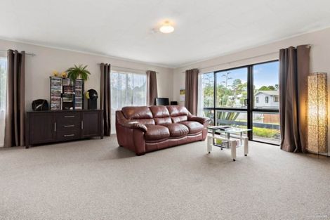 Photo of property in 11 Mona Vale, West Harbour, Auckland, 0618