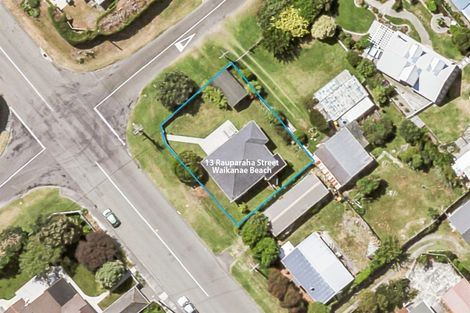 Photo of property in 13 Rauparaha Street, Waikanae Beach, Waikanae, 5036