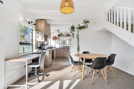 Photo of property in 2/506 Devonport Road, Tauranga South, Tauranga, 3112