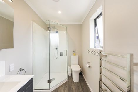 Photo of property in 3 Rangeview Drive, Kelvin Grove, Palmerston North, 4414