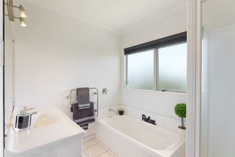 Photo of property in 6 Rae Lane, Paraparaumu Beach, Paraparaumu, 5032