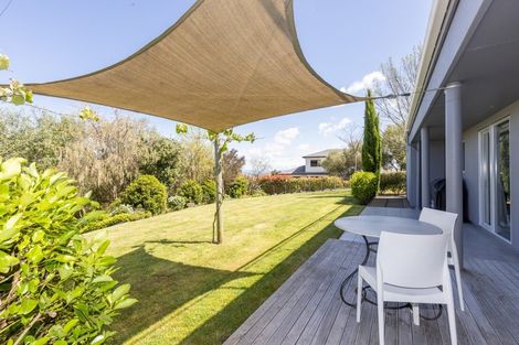 Photo of property in 79 Hikanui Drive, Havelock North, 4130