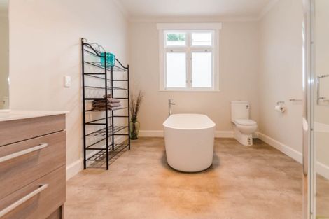 Photo of property in 19 Kew Grove, Raumati Beach, Paraparaumu, 5032