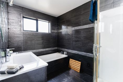 Photo of property in 25 Tunnel Beach Road, Blackhead, Dunedin, 9076