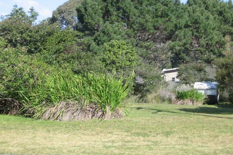 Photo of property in 48 Captain Cook Road, Cooks Beach, Whitianga, 3591