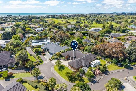 Photo of property in 15 Fairway Oaks Drive, Waikanae Beach, Waikanae, 5036