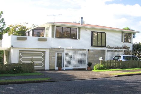 Photo of property in 2/56 Galaxy Drive, Mairangi Bay, Auckland, 0630