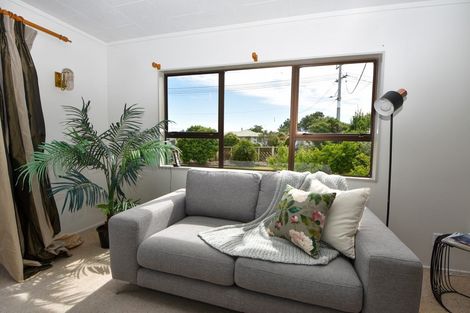 Photo of property in 15 Philip Street, Carterton, 5713