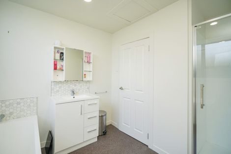 Photo of property in 124 Moulson Street, Strathern, Invercargill, 9812