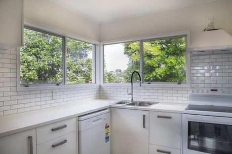 Photo of property in 1/9 Miraka Place, Birkenhead, Auckland, 0626