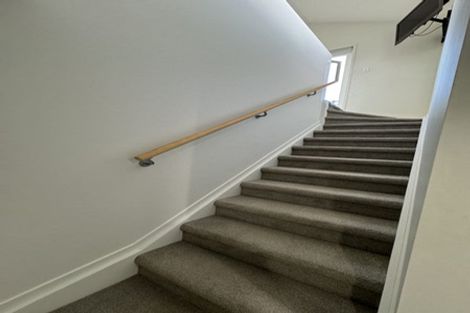 Photo of property in 60 Roberts Road, Matakatia, Whangaparaoa, 0930