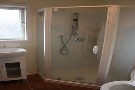 Photo of property in 17 Wilsher Crescent, Henderson, Auckland, 0612