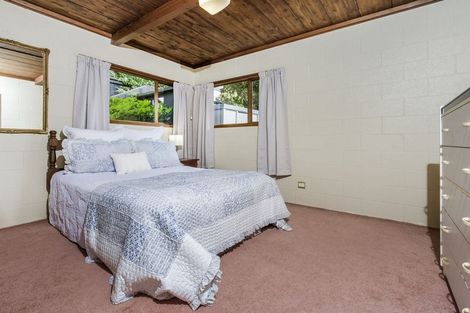Photo of property in 14 King Richard Place, Browns Bay, Auckland, 0630