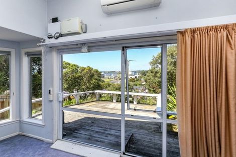 Photo of property in 32 Ngamotu Road, Moturoa, New Plymouth, 4310