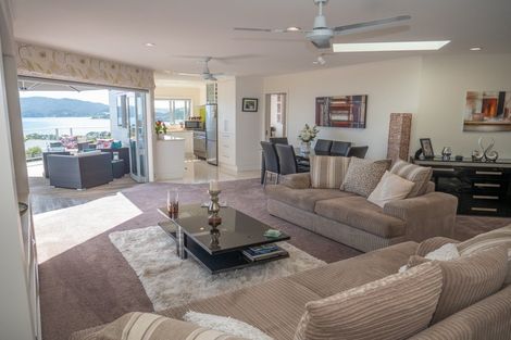 Photo of property in 5 Nancy Wake Place, Cable Bay, 0420