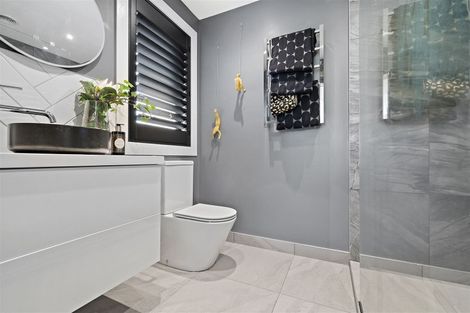 Photo of property in 2/17 Woodford Terrace, Ilam, Christchurch, 8053