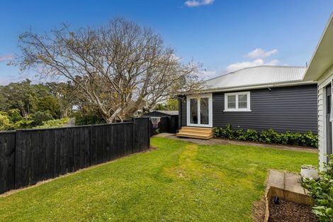 Photo of property in 3 Roto Street, Westown, New Plymouth, 4310