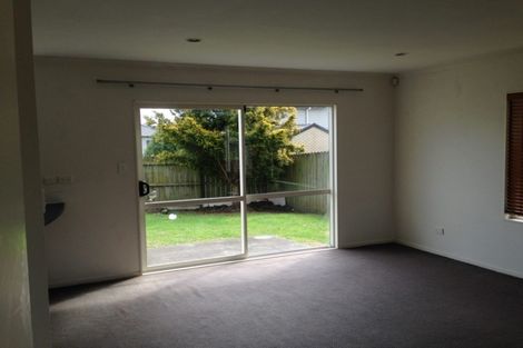 Photo of property in 39 Seymour Road, Sunnyvale, Auckland, 0612