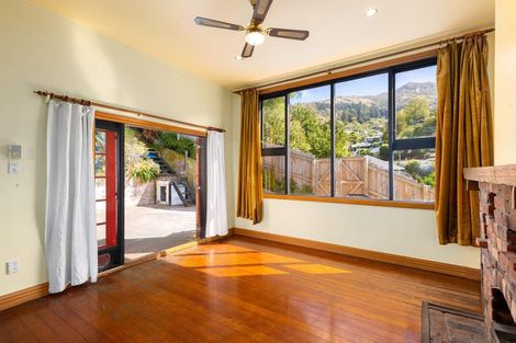 Photo of property in 13 Hawkhurst Road, Lyttelton, 8082