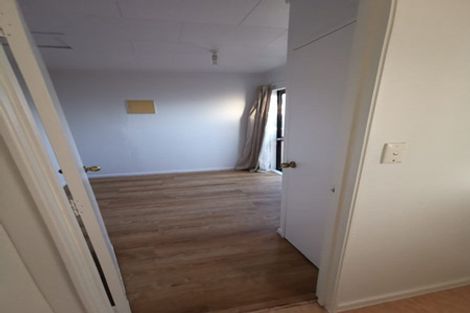 Photo of property in 14 Tamariki Avenue, Kelston, Auckland, 0602