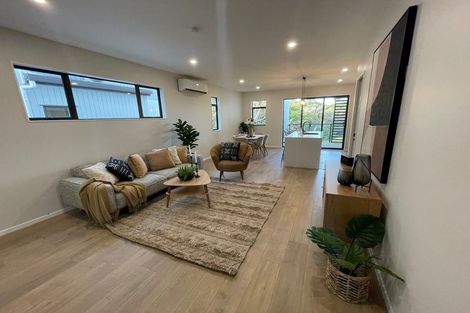 Photo of property in 2/10b Huka Road, Birkenhead, Auckland, 0626