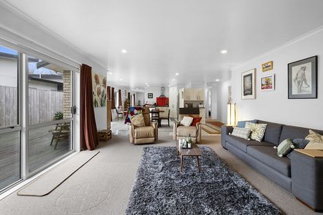Photo of property in 24 Moulton Street, Moturoa, New Plymouth, 4310