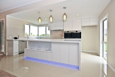 Photo of property in 15 Porima Way, Chedworth, Hamilton, 3210