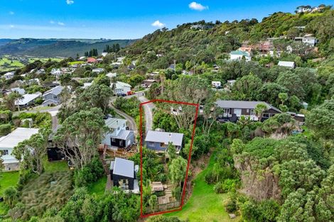 Photo of property in 99 Waitea Road, Muriwai, Waimauku, 0881