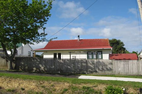 Photo of property in 68 Mcentee Road, Waitakere, Auckland, 0816