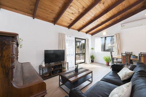 Photo of property in 2/391 West Coast Road, Glen Eden, Auckland, 0602