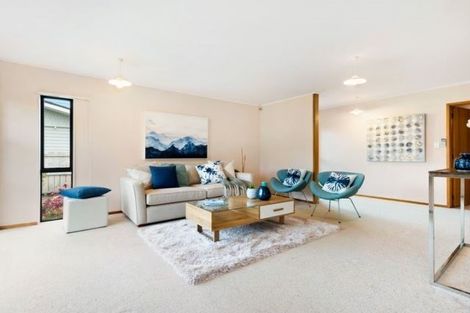 Photo of property in 2/13 Ocean View Road, Hillcrest, Auckland, 0627