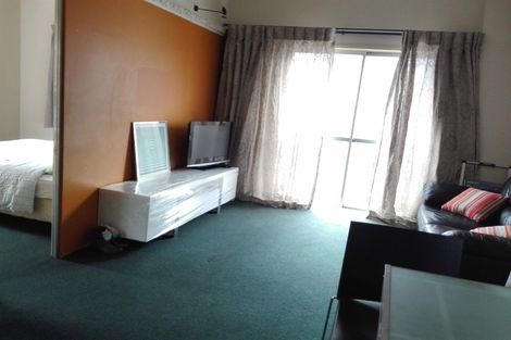 Photo of property in Qba Apartments, 2u/51 Webb Street, Mount Cook, Wellington, 6011