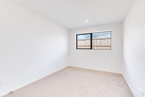 Photo of property in 17a Poruru Close, Papakura, 2110