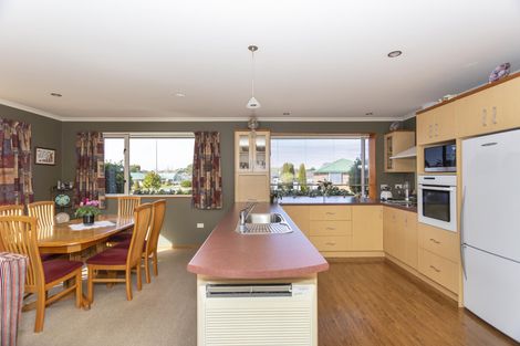 Photo of property in 24 Hannah Place, Holmes Hill, Oamaru, 9401