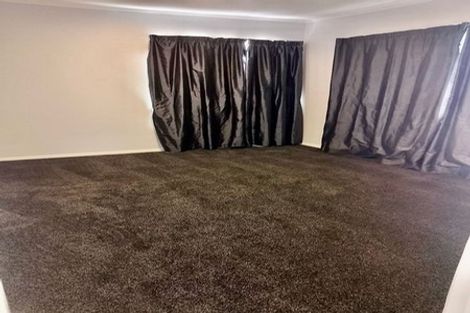 Photo of property in 1/76 Sutton Crescent, Papakura, 2110