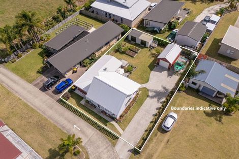 Photo of property in 24 Wells Place, Whitianga, 3510